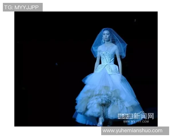 球星风采与化妆艺术的碰撞：从足球场到时尚圈的跨界融合探索