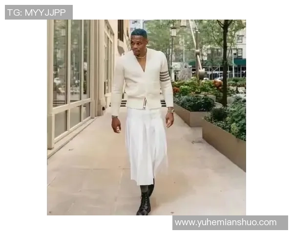 足球球星外套推荐穿搭指南 打造时尚与运动兼备的冬季造型