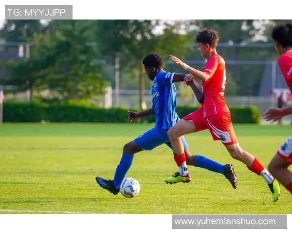 通过提示逐步猜测足球明星的身份挑战你对球员的知识了解与敏锐度